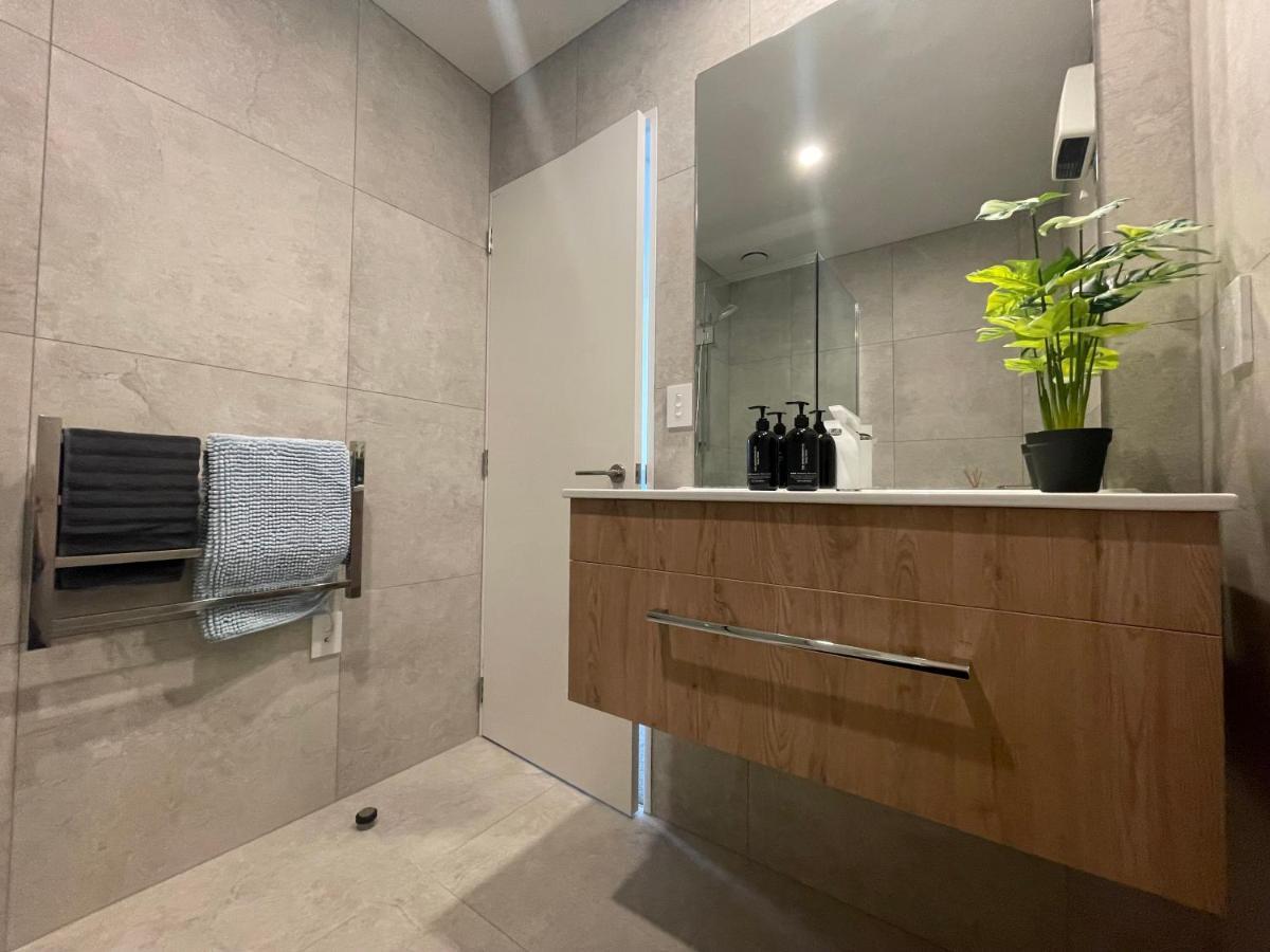 Inner City Luxury With Free Parking 基督城 外观 照片